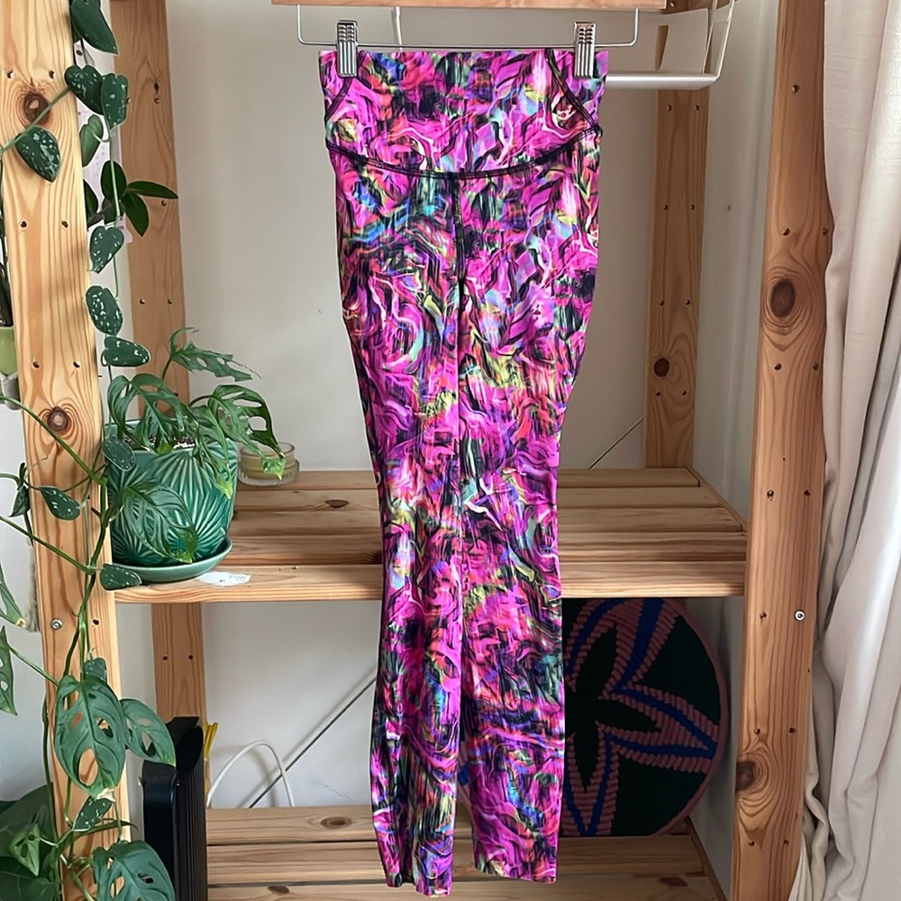 Lululemon Base Pace high rise tight 28” hyper flow pink leggings multi size 2